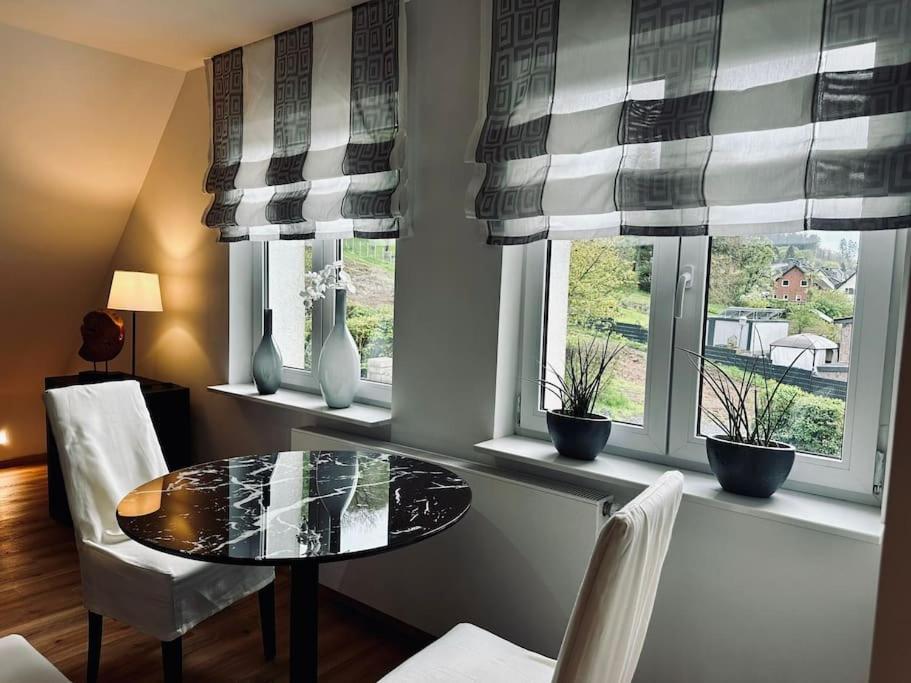 Moderne Ferienwohnung Zweifall 슈톨베르크 외부 사진