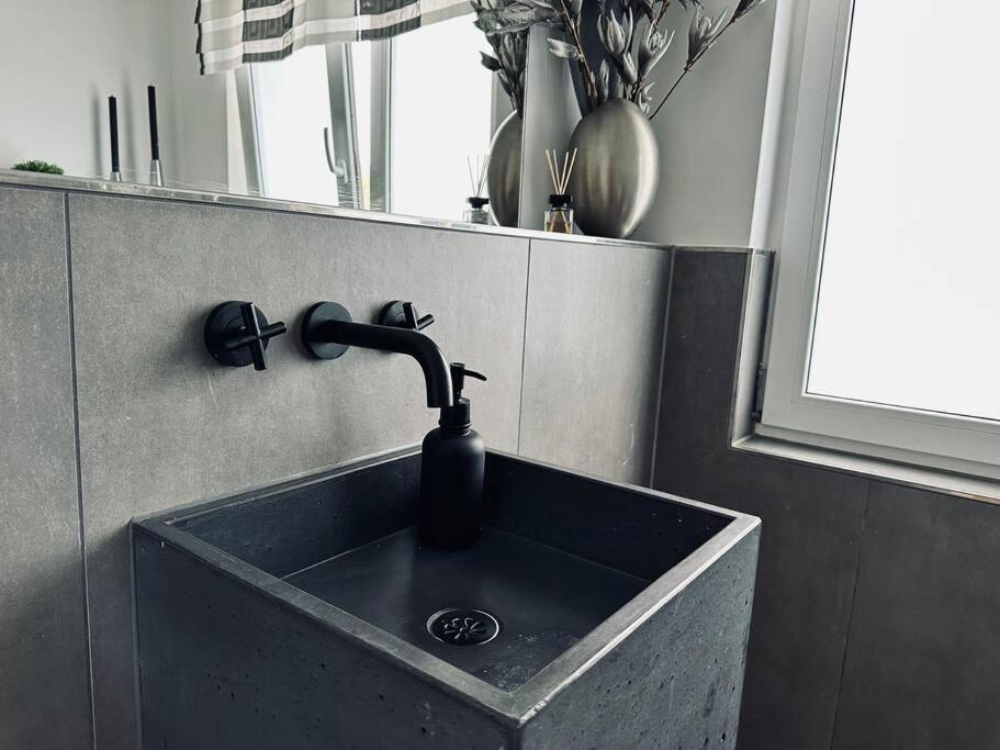 Moderne Ferienwohnung Zweifall 슈톨베르크 외부 사진